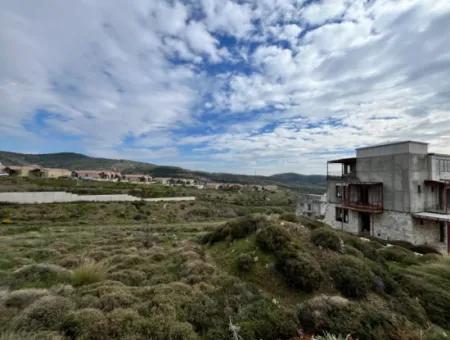 Seferihisar Devlet Hastanesi Yakınında, 300 M² Dubleks İmarlı Satılık Arsa!