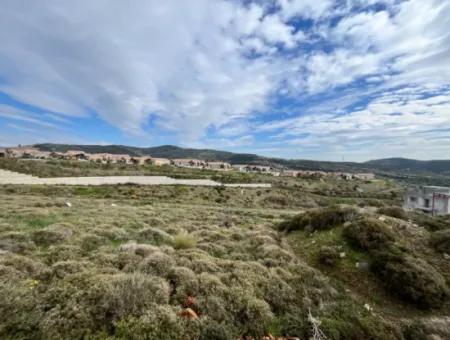 Seferihisar Devlet Hastanesi Yakınında, 300 M² Dubleks İmarlı Satılık Arsa!