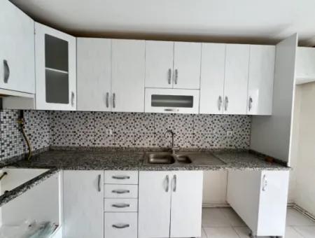 Seferihisar Camikebir Mahallesi’nde, Gözsüzler Bölgesinde, Havuzlu Site İçerisinde 3+1 Satılık Daire