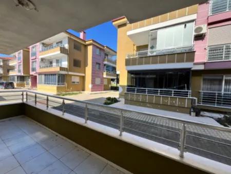 Seferihisar Camikebir Mahallesi’nde, Gözsüzler Bölgesinde, Havuzlu Site İçerisinde 3+1 Satılık Daire