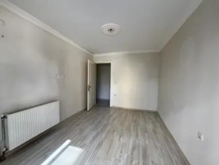 Seferihisar Camikebir Mahallesi’nde, Gözsüzler Bölgesinde, Havuzlu Site İçerisinde 3+1 Satılık Daire