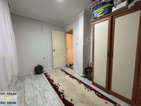 Alsancak   Zeynel Ergin Sokak   2+1 70M2 Tadilatlı Uygun Fiyatlı Satılık Daire!