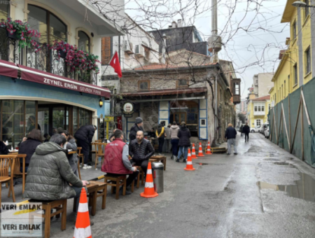 Alsancak   Zeynel Ergin Sokak   2+1 70M2 Tadilatlı Uygun Fiyatlı Satılık Daire!