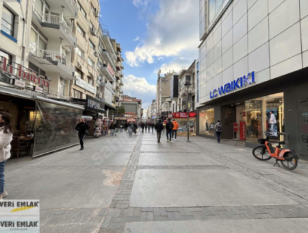 Alsancak   Zeynel Ergin Sokak   2+1 70M2 Tadilatlı Uygun Fiyatlı Satılık Daire!