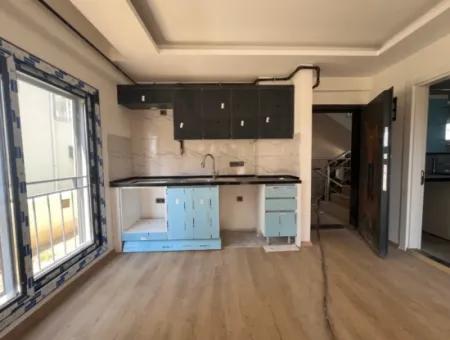 Seferihisar Camiikebir Mahallesi'nde Sıfır 1+1 Daire