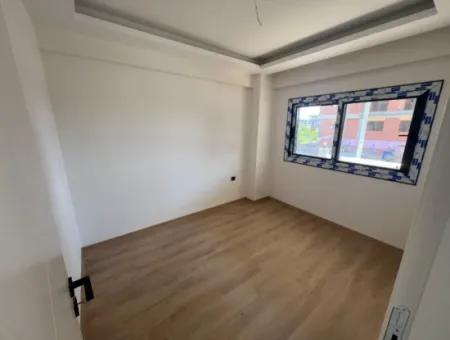 Seferihisar Camiikebir Mahallesi'nde Sıfır 1+1 Daire