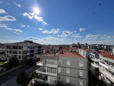 Seferihisar İzmir Caddesi Üzerinde Geniş Ve Ferah 3+1 Daire