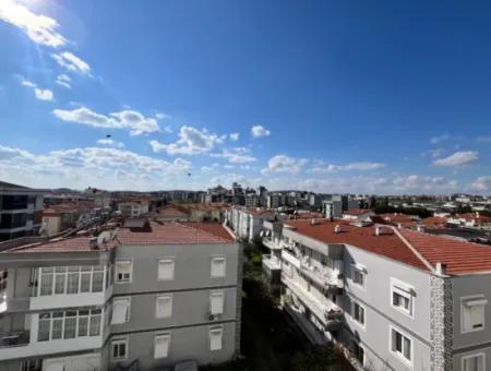 Seferihisar İzmir Caddesi Üzerinde Geniş Ve Ferah 3+1 Daire