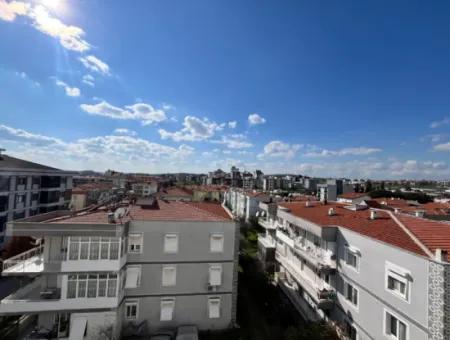 Seferihisar İzmir Caddesi Üzerinde Geniş Ve Ferah 3+1 Daire