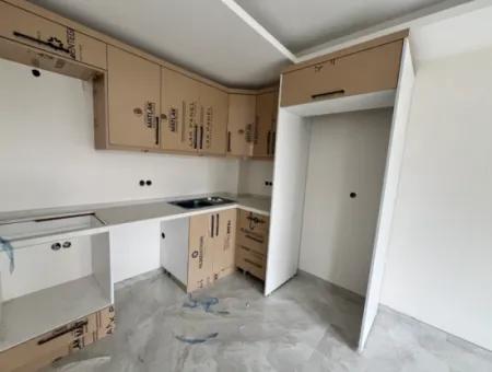 Seferihisar Merkez’de Konforlu Ve Modern 1+1 Daire