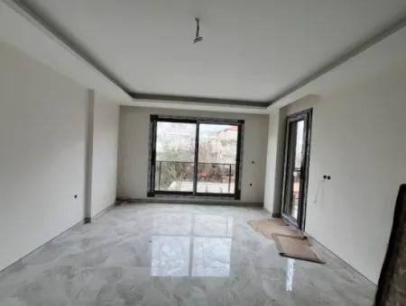 Seferihisar Merkez’de Konforlu Ve Modern 1+1 Daire