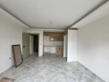 Seferihisar Merkez’de Konforlu Ve Modern 1+1 Daire