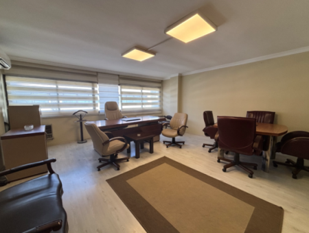 Alsancak   Kıbrıs Şehitleri   Kordon   Gar Meydanı Yakını Kiralık Büro/Ofis!