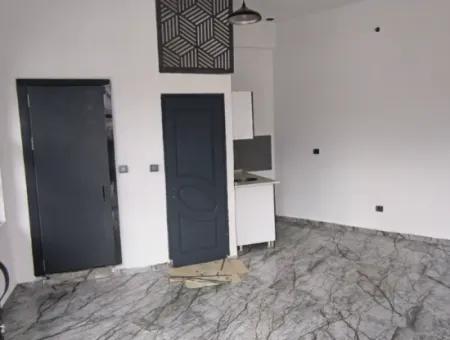 Alsancak Gazi Hastanesi Yakını Üç Cepheli Köşe Masrafsız Dükkan