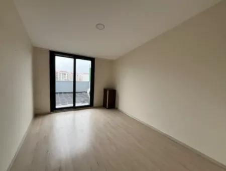 Veri'den Belediye Karşısı 2+1,Teraslı Çift Banyolu,Sıfır Daire!