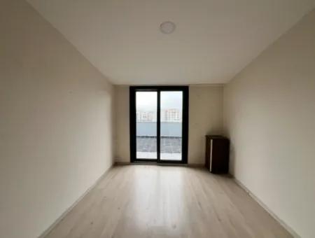 Veri'den Belediye Karşısı 2+1,Teraslı Çift Banyolu,Sıfır Daire!