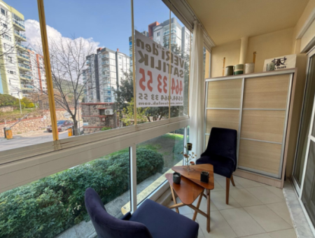 Karşıyaka   Yüksek Vadi Evleri   1+1 65M2 Satılık Daire!