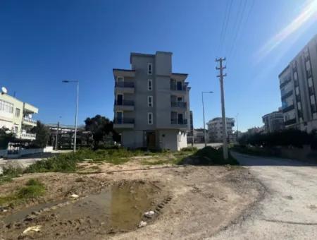 Seferihisar Camikebir Mahallesinde Bahçeli, Ayrık Nizam 3+1 Satılık Daire
