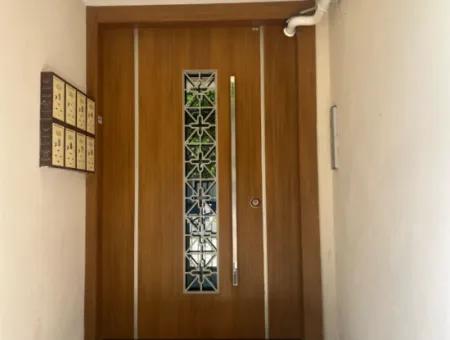 Seferihisar Camikebir Mahallesinde Bahçeli, Ayrık Nizam 3+1 Satılık Daire