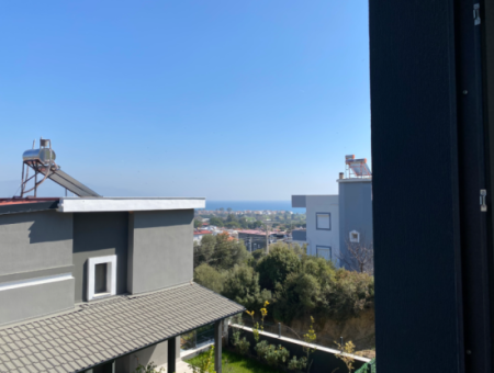 Seferihisar Doğanbey Ar Konut Sitesinde Satılık 3+1 Villa