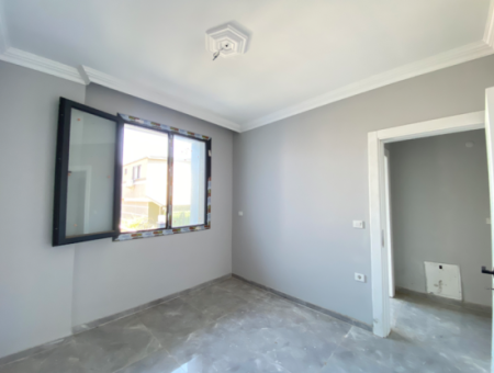 Seferihisar Doğanbey Ar Konut Sitesinde Satılık 3+1 Villa