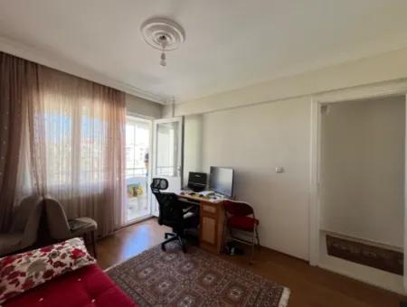 Seferihisar Sığacık’ta, Hisar Evleri Sitesi’nde Eşyalı Kiralık Daire