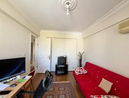 Seferihisar Sığacık’ta, Hisar Evleri Sitesi’nde Eşyalı Kiralık Daire