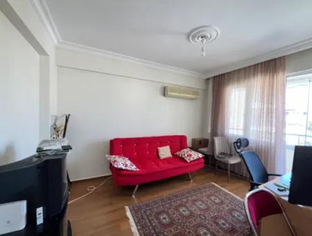 Seferihisar Sığacık’ta, Hisar Evleri Sitesi’nde Eşyalı Kiralık Daire