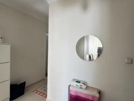 Seferihisar Sığacık’ta, Hisar Evleri Sitesi’nde Eşyalı Kiralık Daire