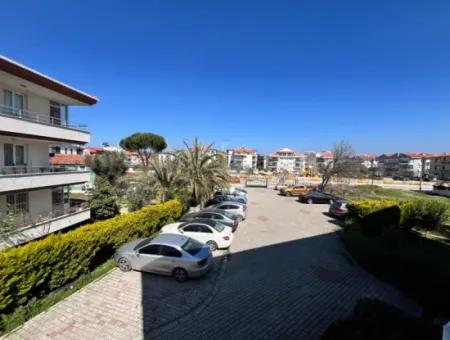 Seferihisar Sığacık’ta, Hisar Evleri Sitesi’nde Eşyalı Kiralık Daire