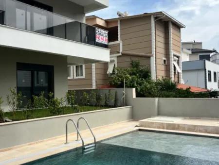 Seferihisar Camikebir Mahallesi'nde, Havuzlu Site İçerisinde, Sıfır Ve Ferah Kiralık Daire