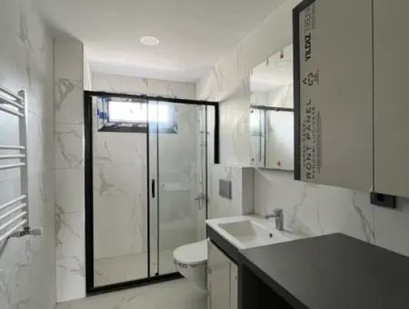 Seferihisar Camikebir Mahallesi'nde, Havuzlu Site İçerisinde, Sıfır Ve Ferah Kiralık Daire