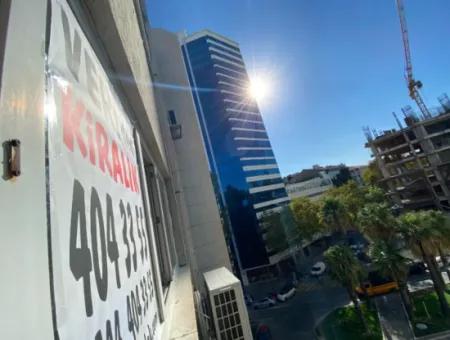 Alsancak Residence Ve Oteller Bölgesinde Satılık Ofis