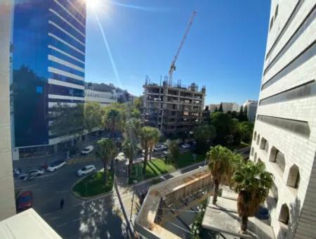 Alsancak Residence Ve Oteller Bölgesinde Satılık Ofis