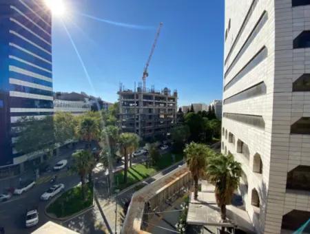 Alsancak Residence Ve Oteller Bölgesinde Satılık Ofis