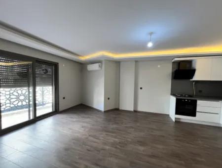 Seferihisar Hıdırlık’ta Üst Düzey İşçilikle İnşa Edilmiş, Teraslı Ve Balkonlu Sıfır Daire