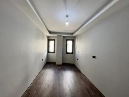 Seferihisar Hıdırlık’ta Üst Düzey İşçilikle İnşa Edilmiş, Teraslı Ve Balkonlu Sıfır Daire
