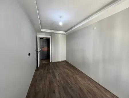 Seferihisar Hıdırlık’ta Üst Düzey İşçilikle İnşa Edilmiş, Teraslı Ve Balkonlu Sıfır Daire