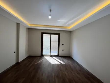 Seferihisar Hıdırlık’ta Üst Düzey İşçilikle İnşa Edilmiş, Teraslı Ve Balkonlu Sıfır Daire