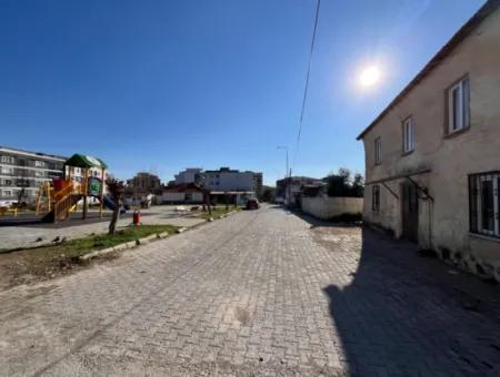 Seferihisar Çolakibrahimbey Mahallesi’nde Yatırıma Uygun Köşe Parsel Satılık Arsa!