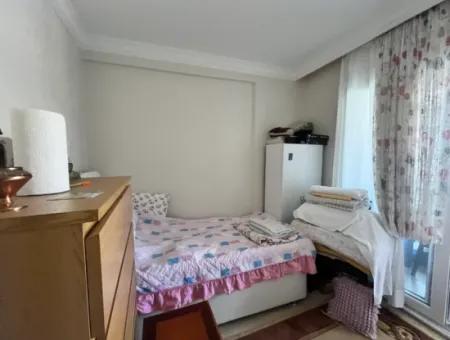 Seferihisar Çolakibrahim Bey Mahallesi’nde Konforlu Ve Modern 2+1 Satılık Daire