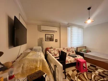 Seferihisar Çolakibrahim Bey Mahallesi’nde Konforlu Ve Modern 2+1 Satılık Daire