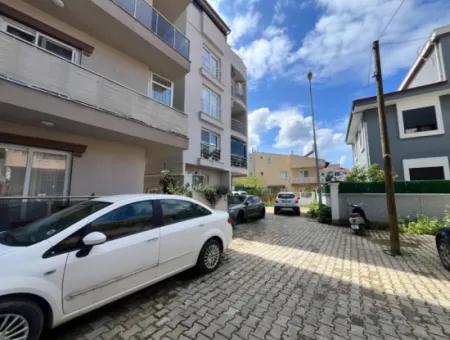 Seferihisar Çolakibrahim Bey Mahallesi’nde Konforlu Ve Modern 2+1 Satılık Daire