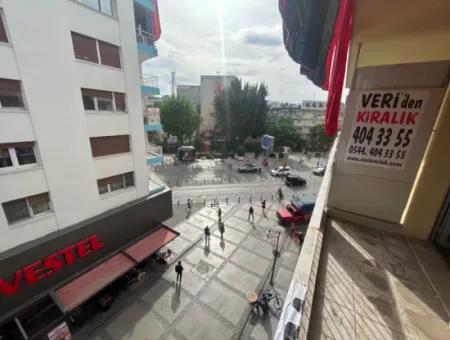 Alsancak Kıbrıs Şehitlerinde  Tabela Değeri Yüksek Ofis