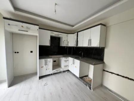 Seferihisar Turabiye Mahallesi’nde Lüks Mimarili 1+1 Sıfır Daire