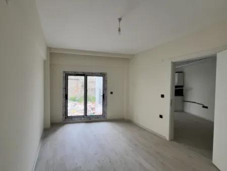 Seferihisar Turabiye Mahallesi’nde Lüks Mimarili 1+1 Sıfır Daire