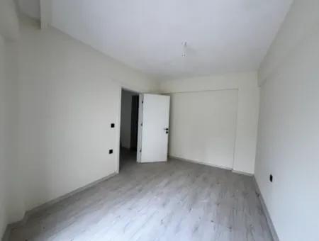 Seferihisar Turabiye Mahallesi’nde Lüks Mimarili 1+1 Sıfır Daire
