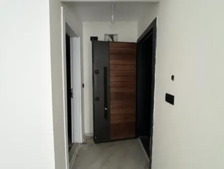 Seferihisar Turabiye Mahallesi’nde Lüks Mimarili 1+1 Sıfır Daire