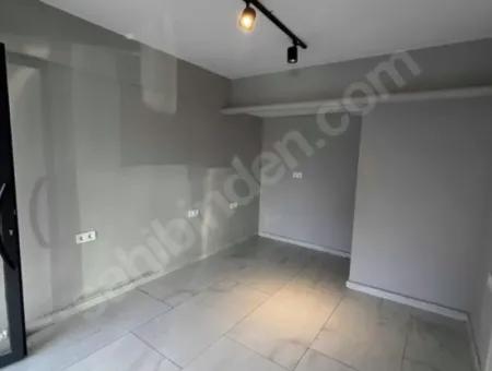 Alsancak Mimarsinan Caddesinde Trt,Ege Sağlık Hastanesine Yakın Kiralık Dükkan.