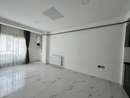 Seferihisar Kent Merkezinde, Adliye Karşısı, Tabela Değeri Yüksek, Sıfır Kiralık Ofis
